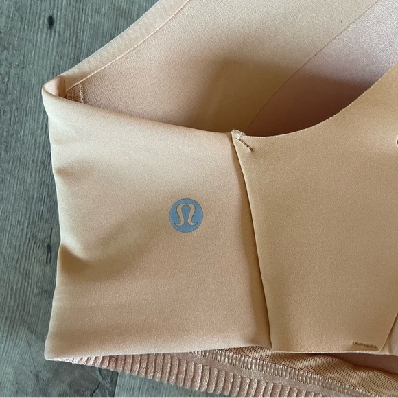 New Lululemon AirSupport Bra Warm Apricot Sports Bra - Picture 5 of 9
